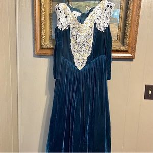 Excellent Vintage Condition Jessica McClintock Green Velvet Lace Prom Dress 12